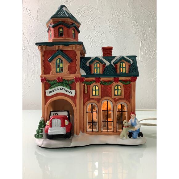 Vintage Trim A Home Fire station 6 Lighted Christmas Village EUC - Picture 1 of 12